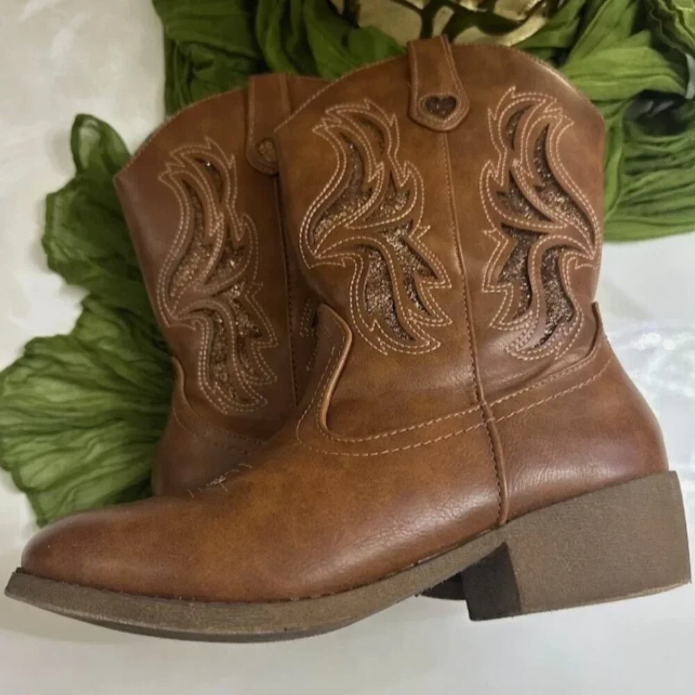 Brown Kids Cowboy Boots With Glitter Stitching Size 4